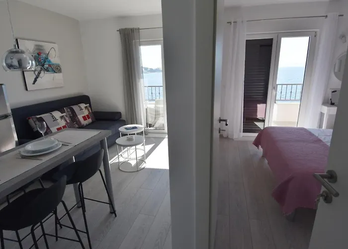 Appartement Nede 2 *