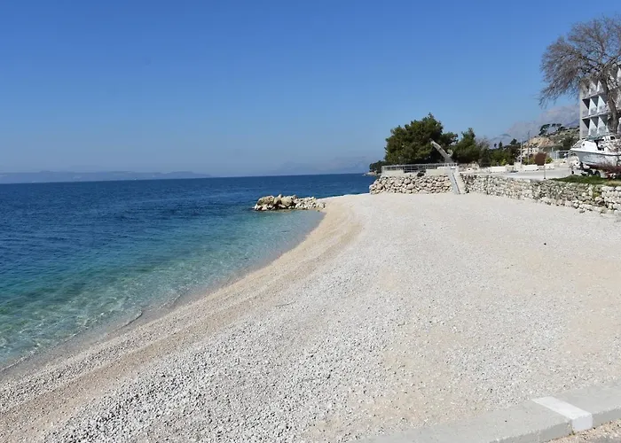 Nede 2 Podgora (Split-Dalmatia)